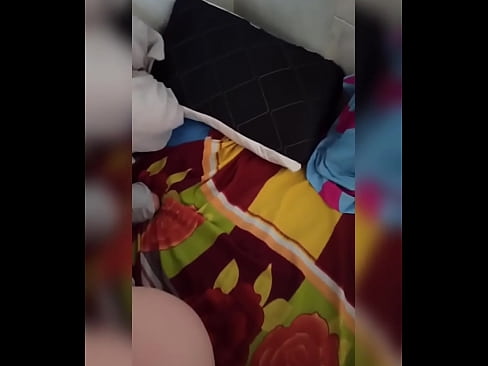 ❤️ Wandinogara naye anogara ega kumba nekuti murume wake anoenda kuzororo ini ndinotora mukana wekusvira nekuzadza mbongoro yake nemukaka. Hard porn ️❤